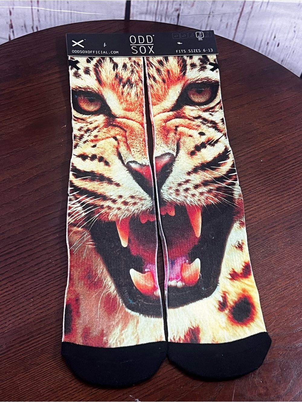 ODD SOX Fierce Leopard Face Graphic Crew Socks - Multicolor 6-13